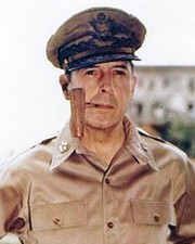 WW2 General Douglas MacArthur