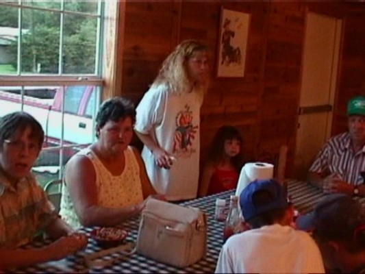 Whatley - Walker Reunion 2001 - 017.jpg